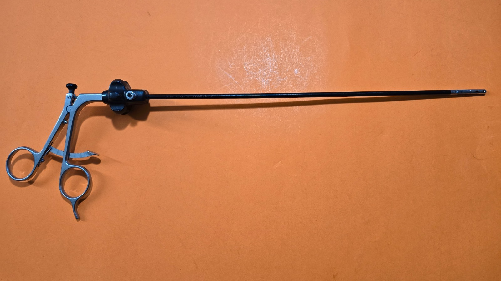 Stryker  Laparoscopic Retraction Forceps 5mm x 36cm Ratchet Handle