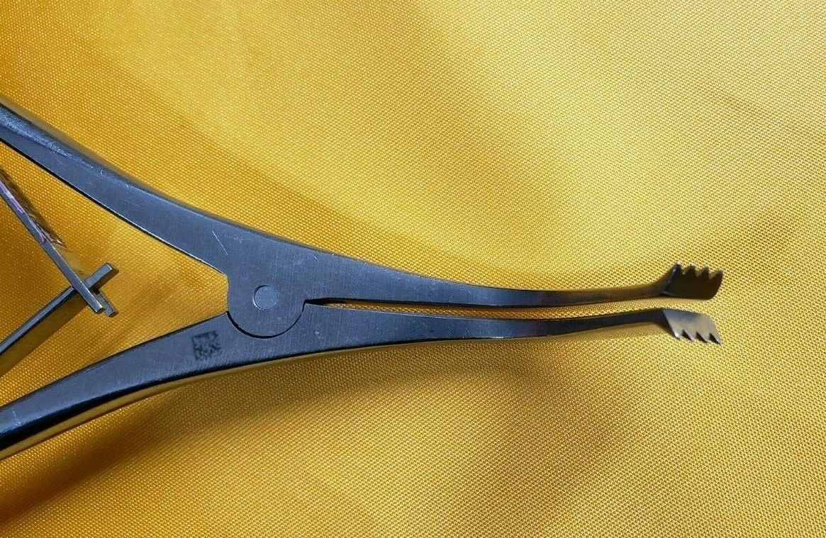 K-Medic Surgical Orthopedic Lamina Spreader 6.5" with Ratchet