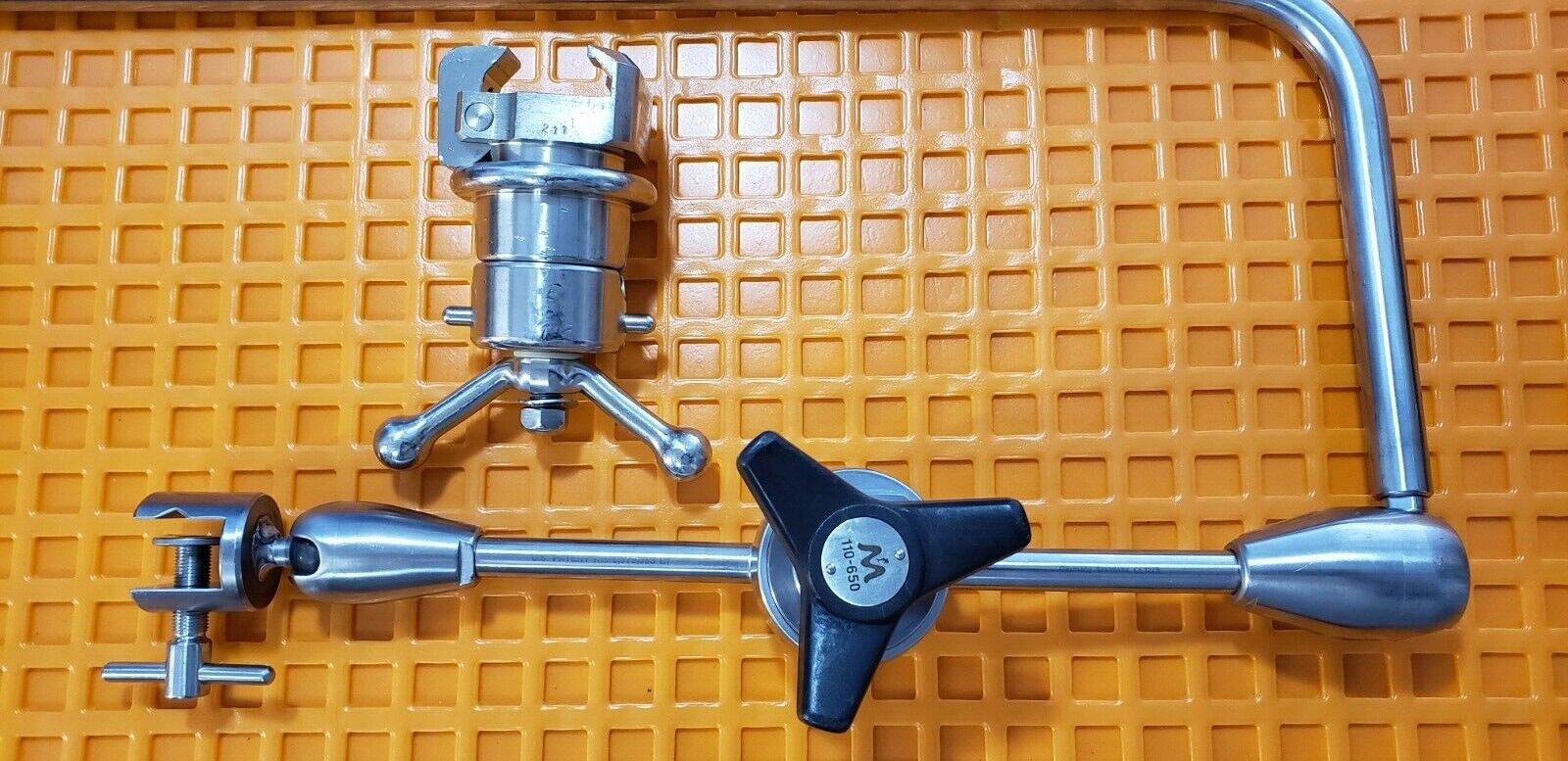 Marina Medical Surgical Table Mounted Retractor Arm with Automated Rail Clamp