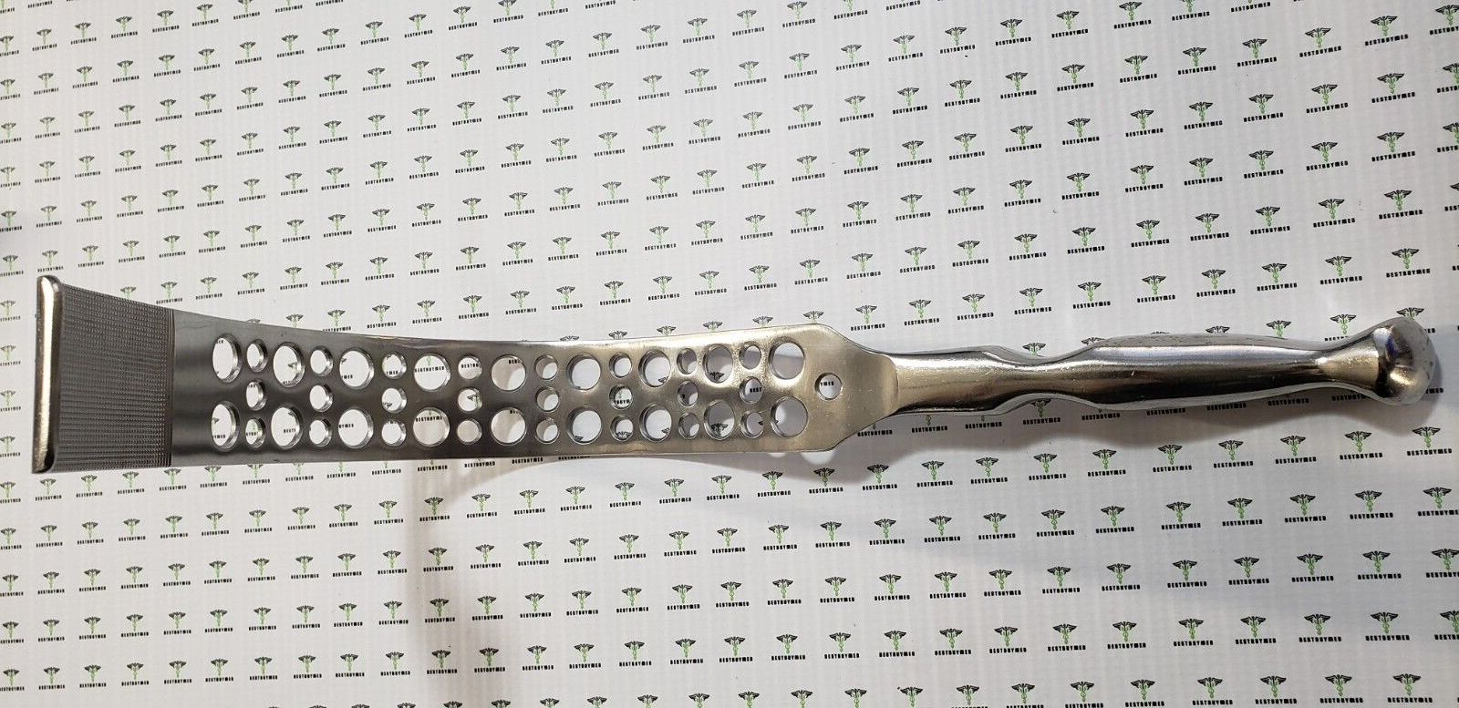 V.Mueller SU10310 Surgical Deaver Retractor 1.5" x  15" Long Lamb Handle