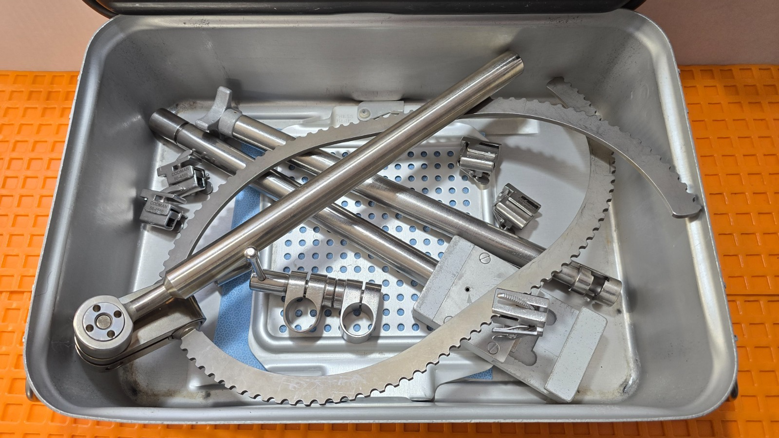 Codman Bookwalter Wish Book Retractor Set Arm with Post Holder Clamp & Tray
