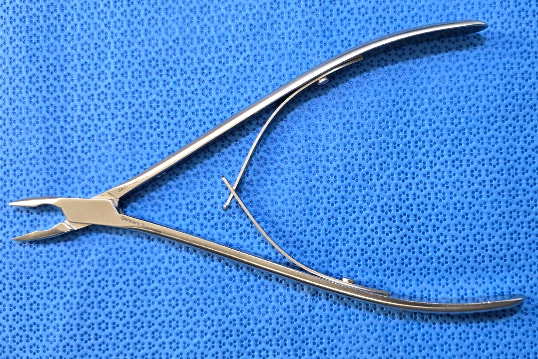 JARIT Surgical Lempert Rongeurs 7.5" x 2.5mm Bite Straight Ref:230-135