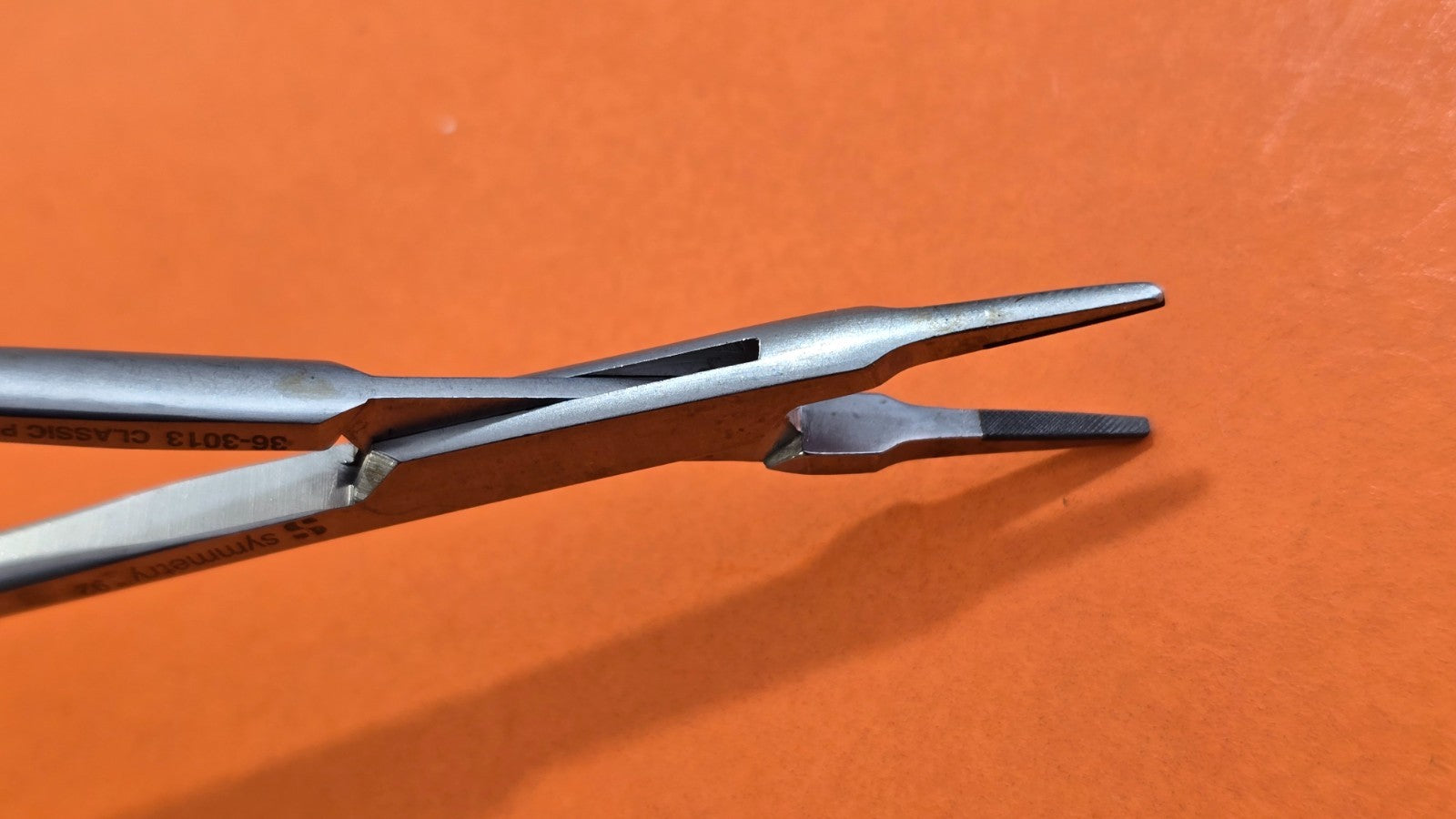 Symmetry Surgical  TC Ryder Needle Holder, 9" REF: 36-3013