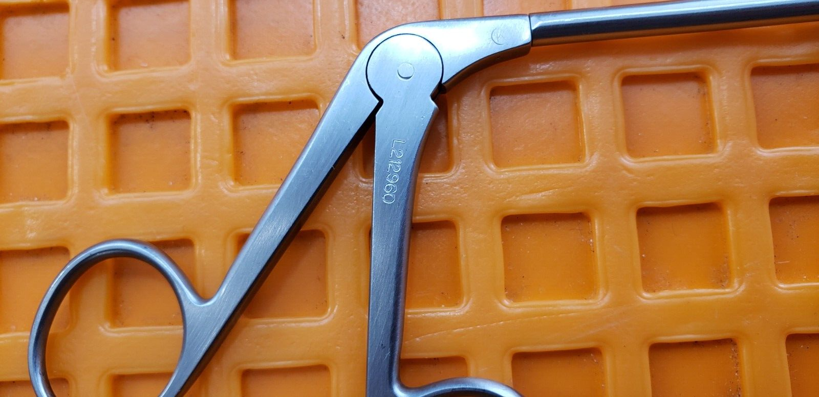 WECK L212960 Laparoscopic Micro Scissors 5mm x 32cm Straight Single Action