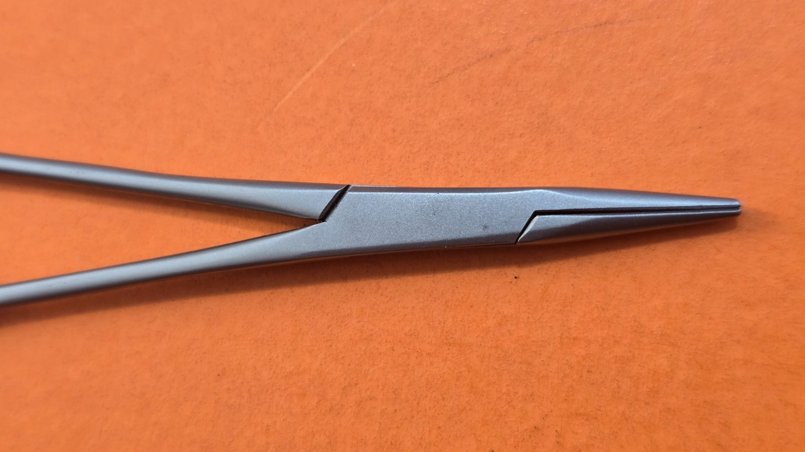 Aesculap BJ 002R Surgical  Needle Holder  3.5" plain jaws (BB-596)