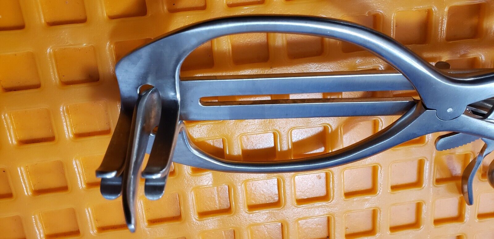 Jarit 205-235 Surgical Mayo-Adams Retractor W-Removable center Blade 6.5"