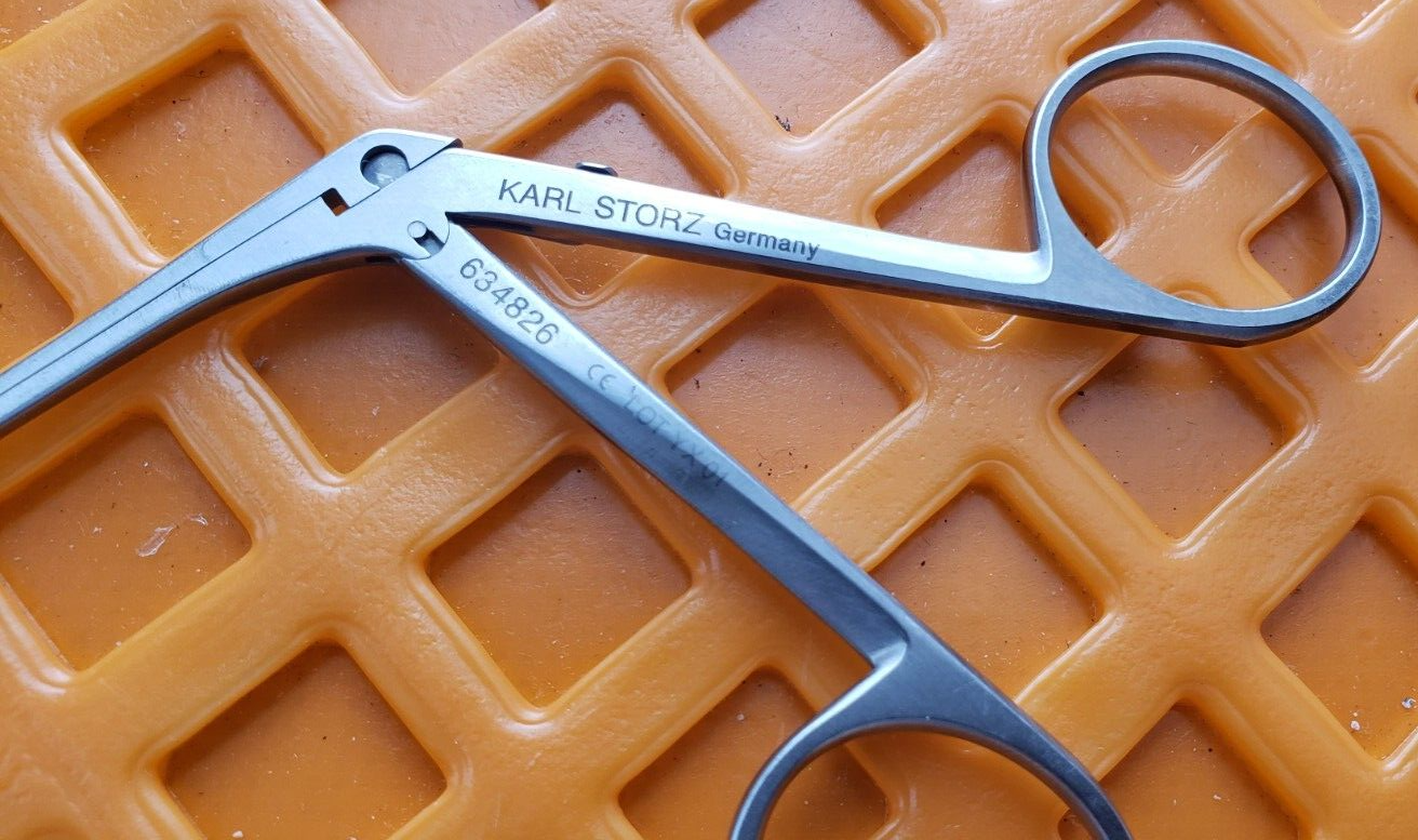 Karl Storz 634826 Surgical ENT BELLUCCI Scissors 12.5cm Straight Blades.