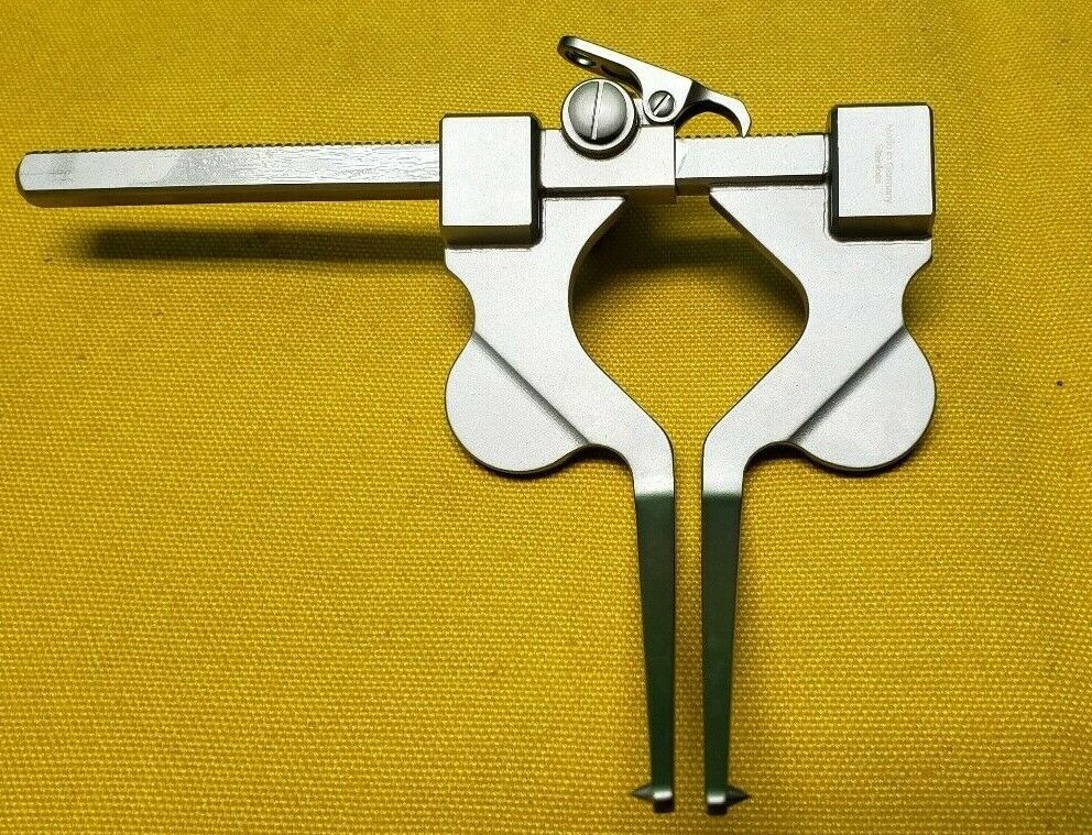 V. Mueller Surgical Orthopedic Vertebra Spreader #2 Cloward Style REF: VM 84-215
