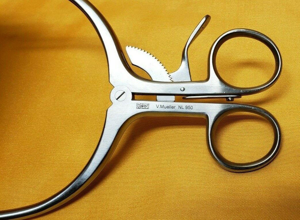 V. Mueller NL950 sURGICAL Adson Cerebellum Retractor 7.5" Sharp 4x4 Prong