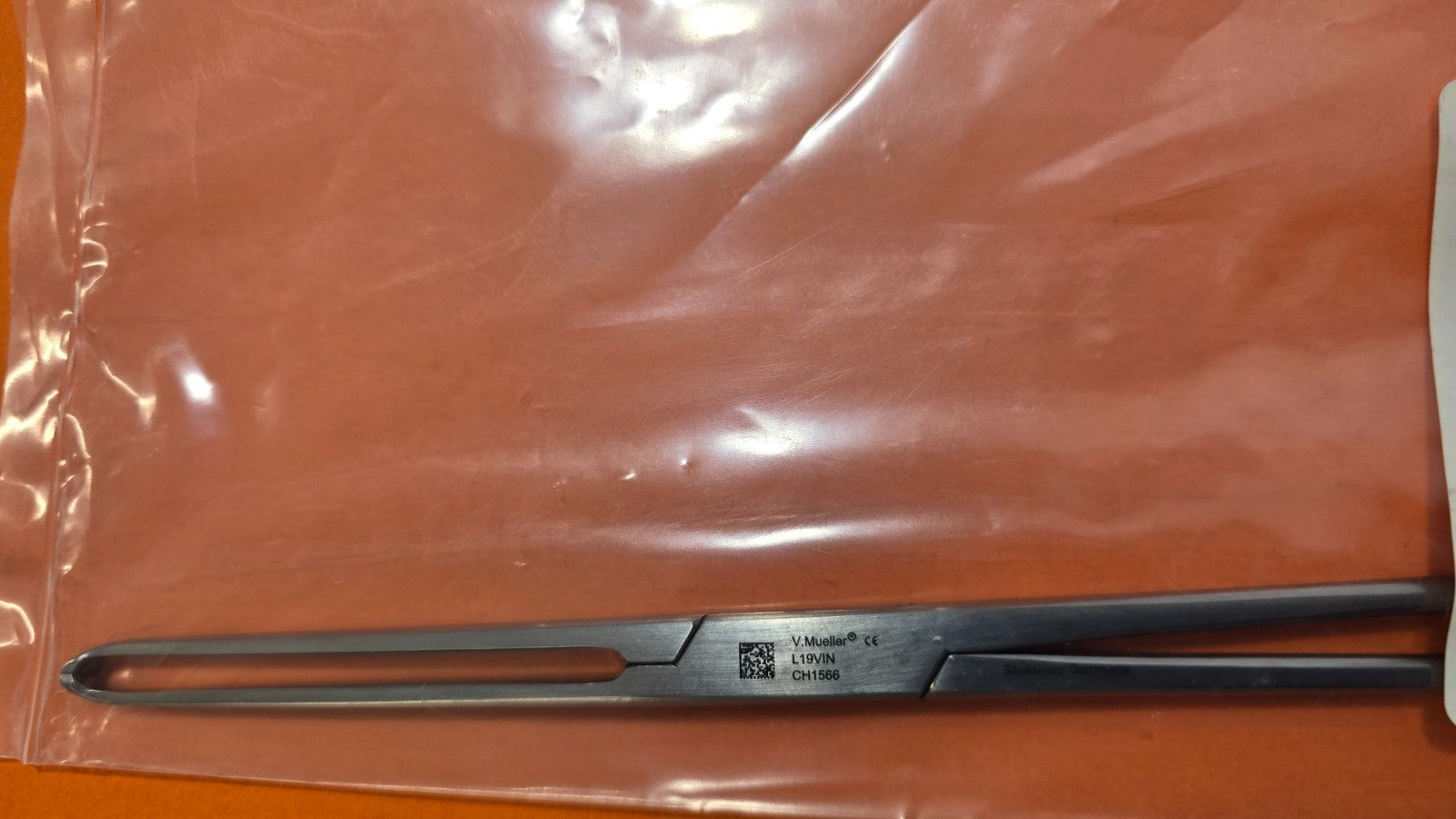 V. Mueller CH1566 Surgical Allis Tissue Forceps (5x6) teeth 16" Length