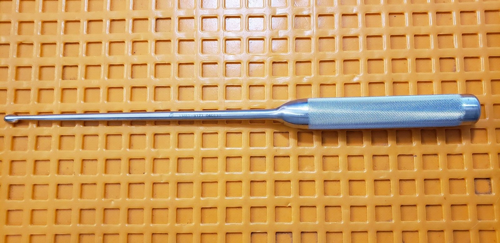 V.Mueller VM81-9121 Surgical Orthopedic Wallie-Heinig Curette 15" Size #2