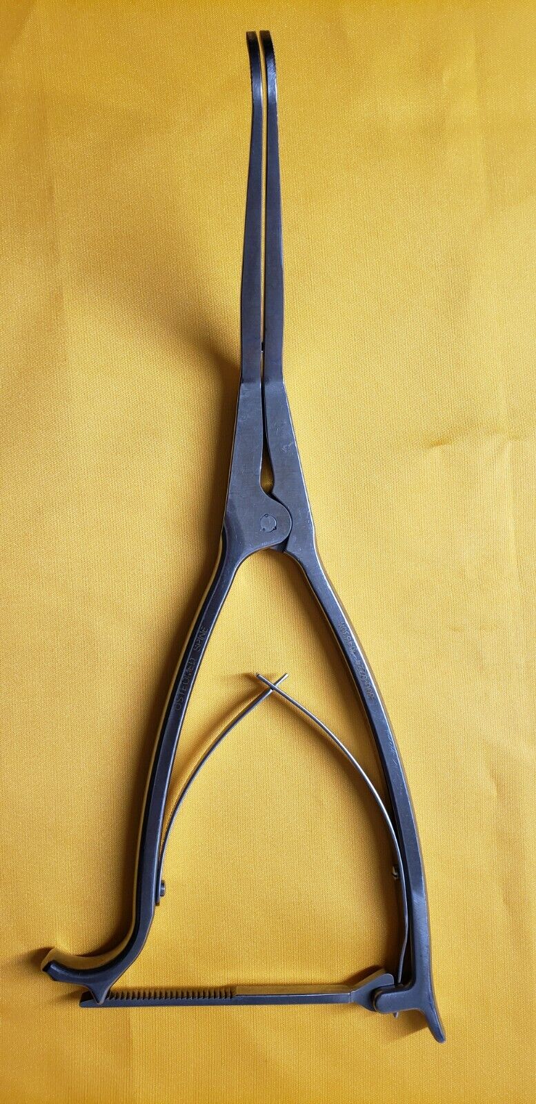 OSTEOMED Surgical Orthopedic Spinal Spreader Angled with Ratchet Handle