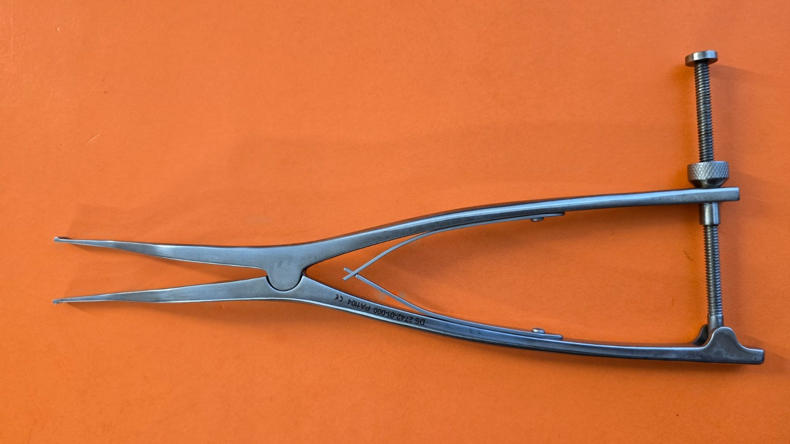 Zimmer Orthopedic Vertebral Curved Offset Spreader 11.5"