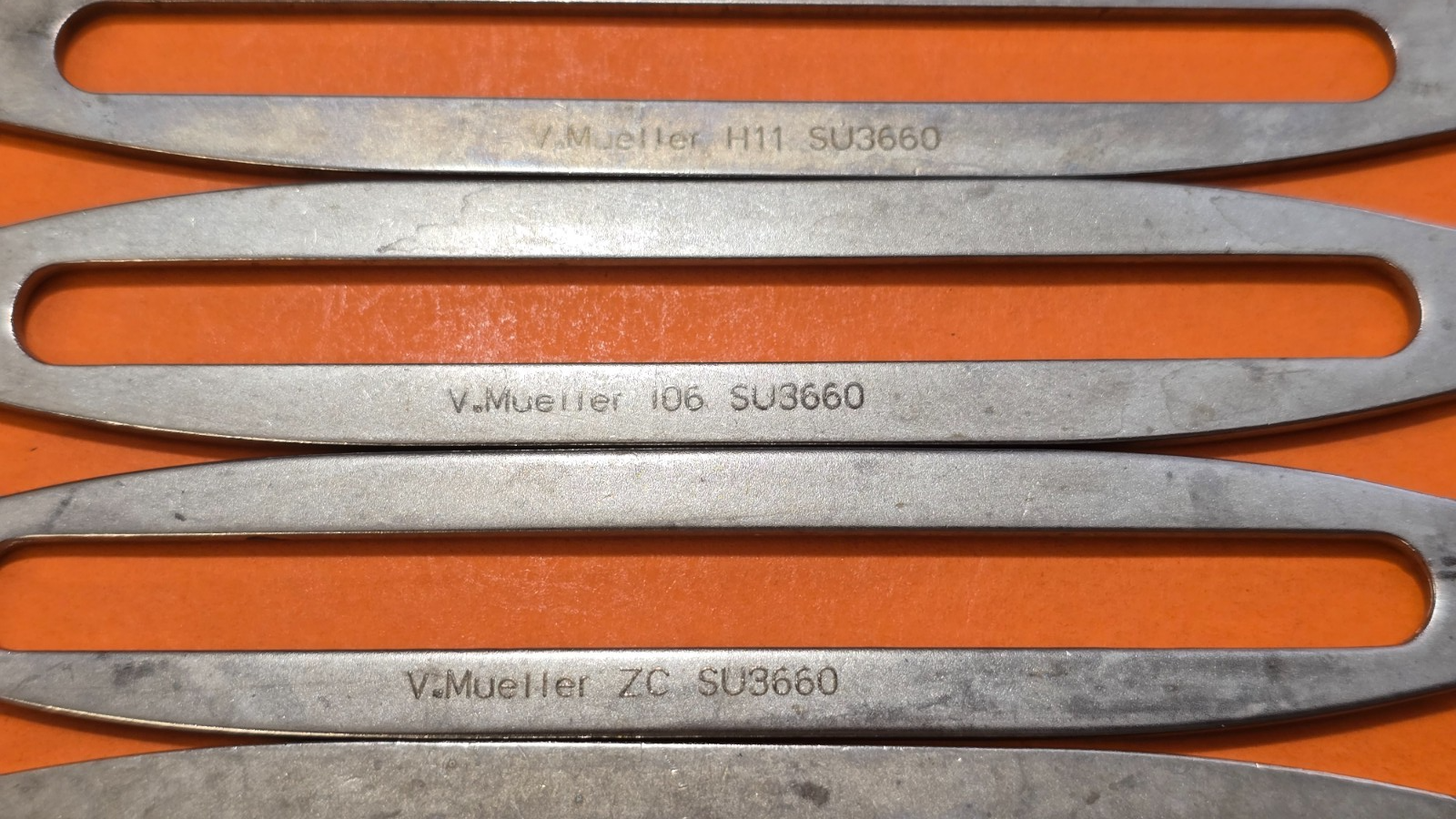 V.Mueller SU3660 US Army Retractor Double Ended Orthopedic Instruments
