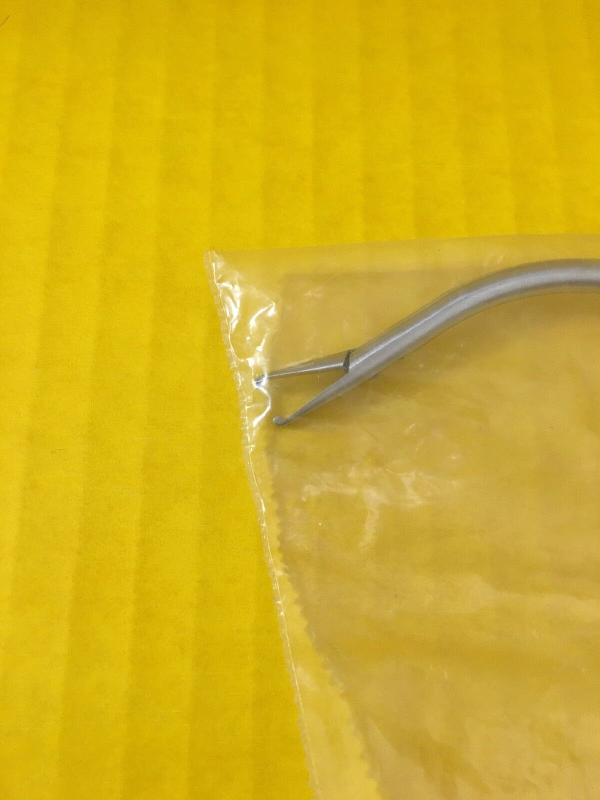 Storz Surgical Grasping Forceps, Curved, 5mm x 15cm, Multi Teeth REF: 50201FG