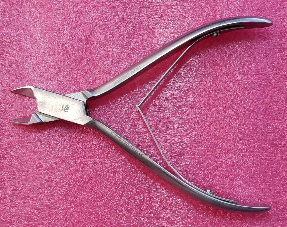Spectrum 20-6941 Surgical Orthopedic Nail Splitter 6" Straight Double Spring.