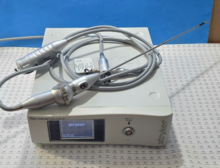 Stryker 0502110-145 Articulating Laparoscope 5mm x 0* & HD Control Unit