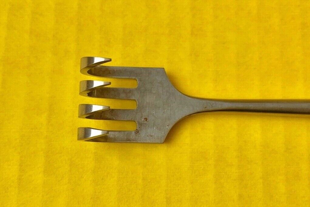 Miltex Surgical Volkman Retractor Sharp, 4 Prong, 8.75" (Lot of 2) REF: 11-548
