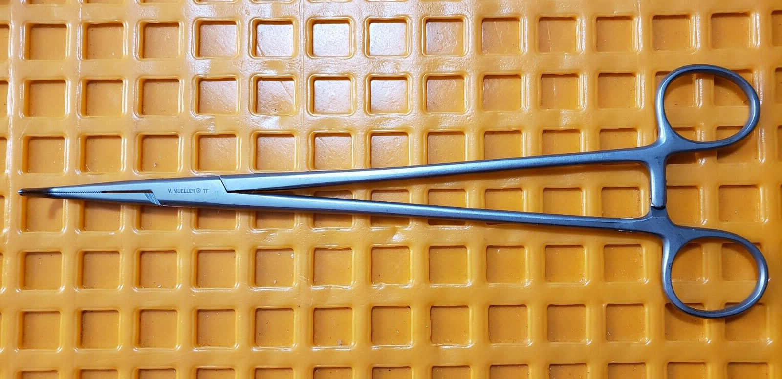 V. Mueller CH1722 Surgical KANTROWITZ Thoracic Clamp 9-3/4" Right Angle