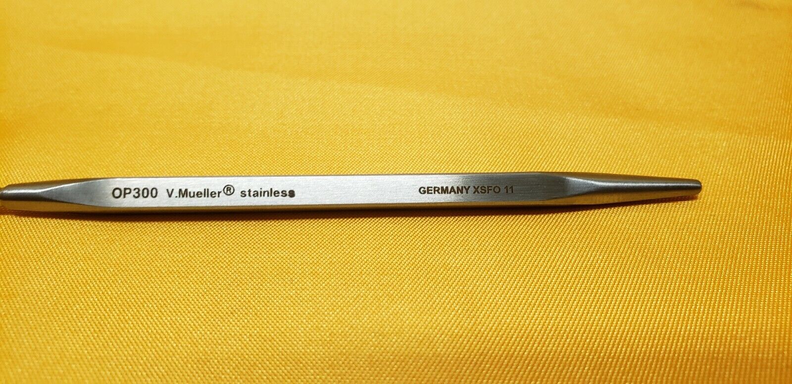V.Mueller OP300 Knapp Lacrimal Retractor 4 prongs Sharp Ophthalmic Instruments