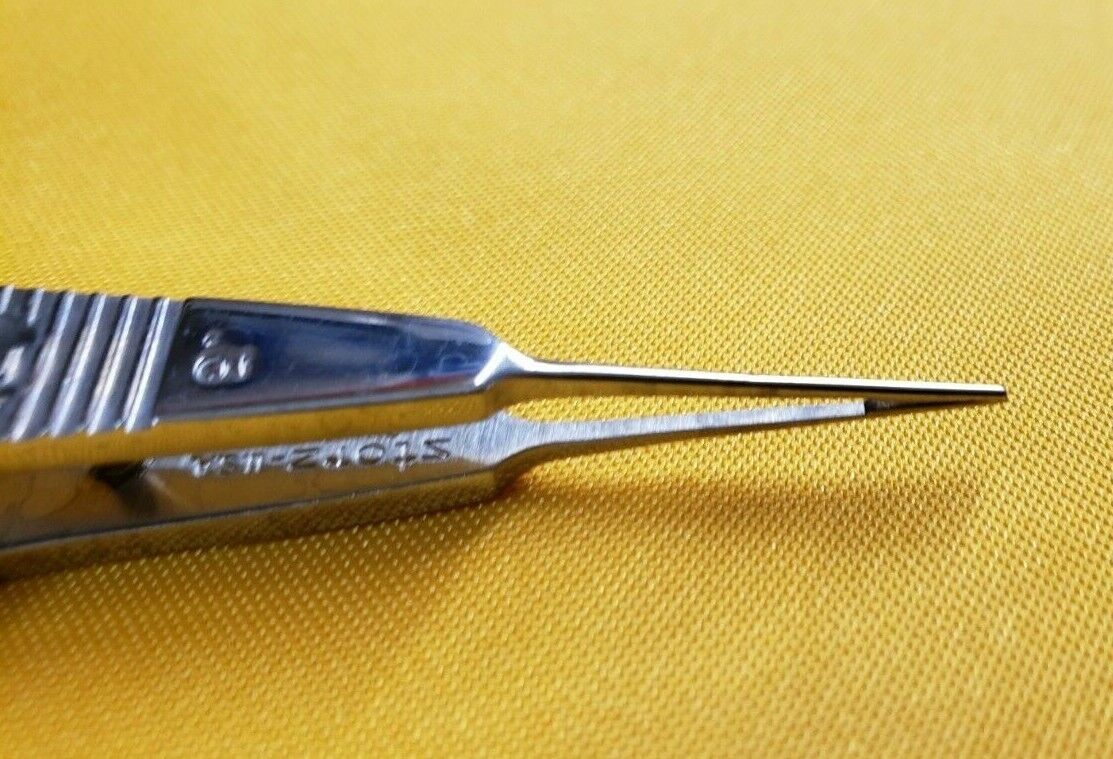 Storz E1797 Ophthalmic Castroviejo Suturing Forceps 0.3mm Tip