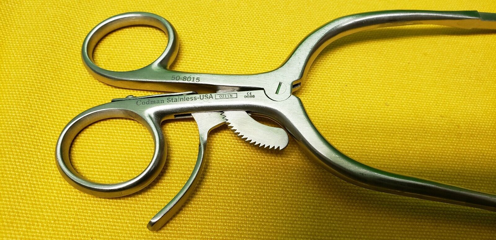 Codman 50-8015 Cardiovascular Garrett Peripheral Vascular Retractor w- Blades