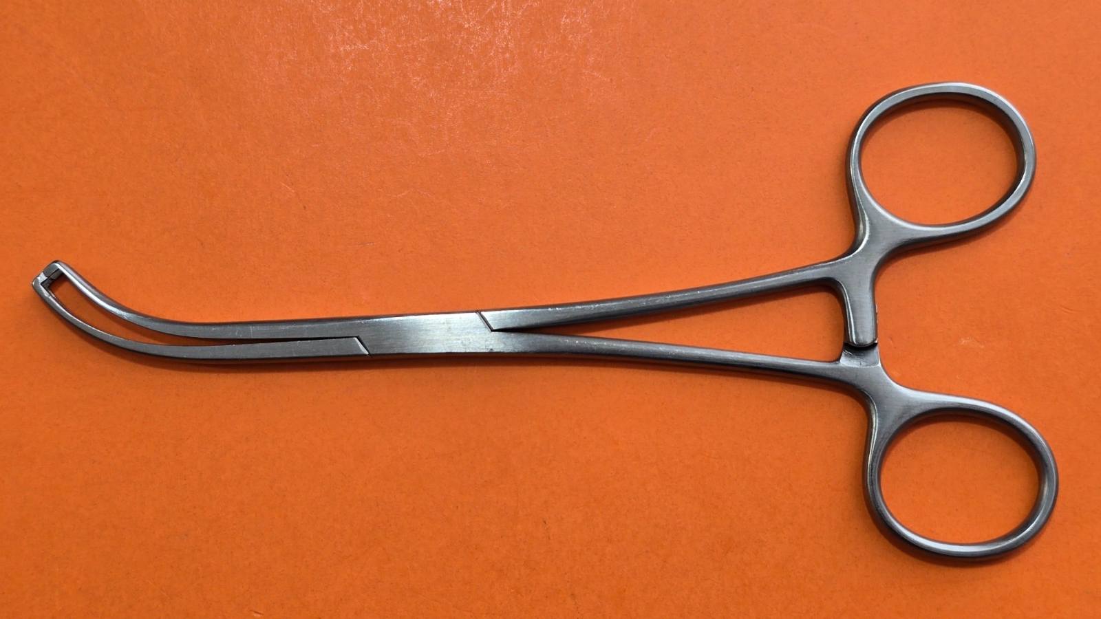 K-Medic KM 69-795 Orthopedic Rosenbloom Clamp 6.5" Curved 2x2 teeth