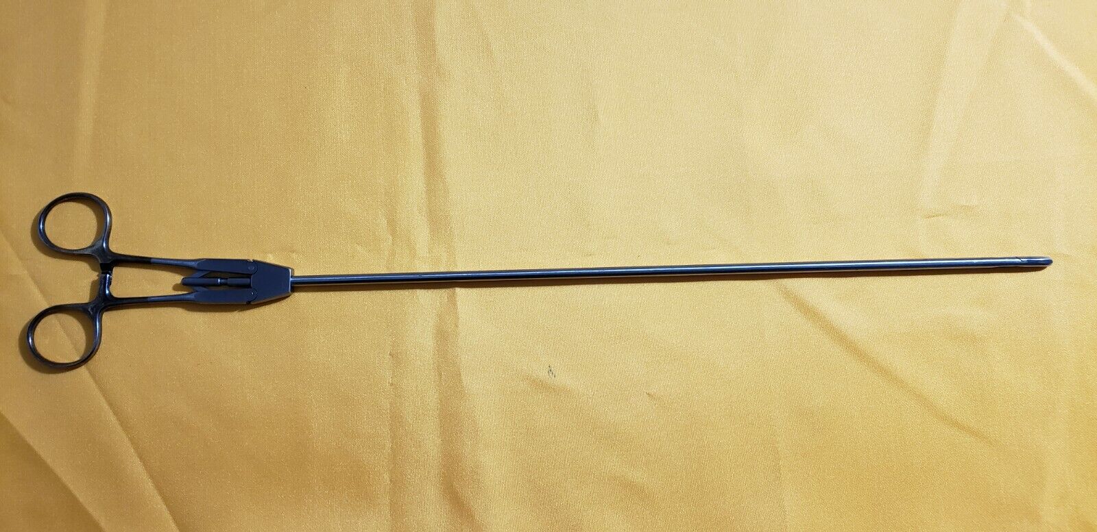 Jarit 600-251 Laparoscopic CARB-BITE Needle Holder 5mm x 32cm Germany