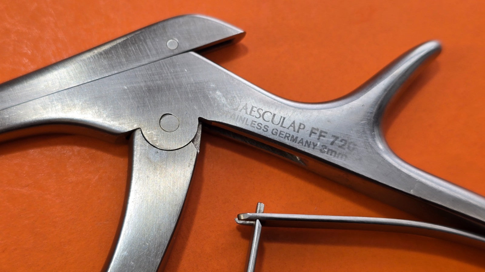 AESCULAP FF720 Orthopedic Kerrison Rongeur 3mm x 40 Degree 7" Shaft