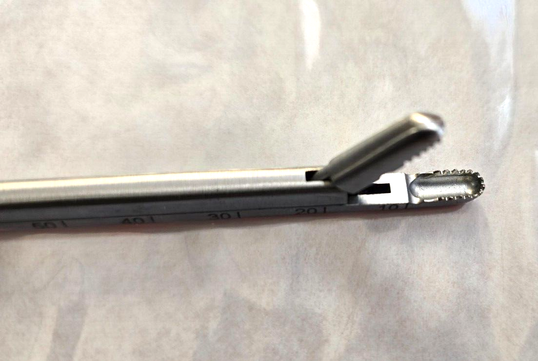 Medtronic 3280002 Orthopedic Kerrison Rongeurs Punch 14" Shaft x 4mm