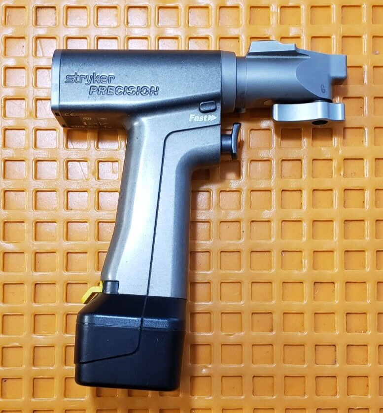Stryker Precision 6209 OSC Tip Orthopedic hand Piece with 6212 Battery