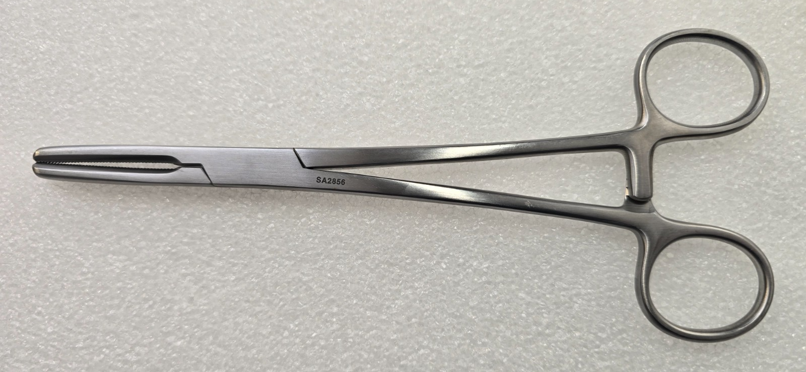 Aesculap Surgical Tube Occluding Clamp Forceps 8" Serrated Jaws REF: SA 2856