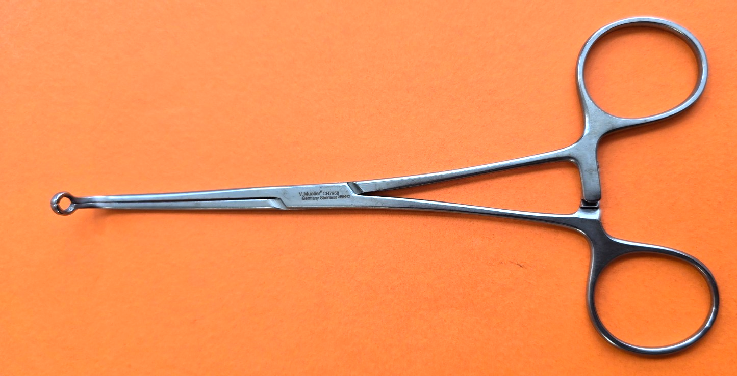 V. Mueller Surgical Javid Artery Clamp 6.25" REF: CH 7950
