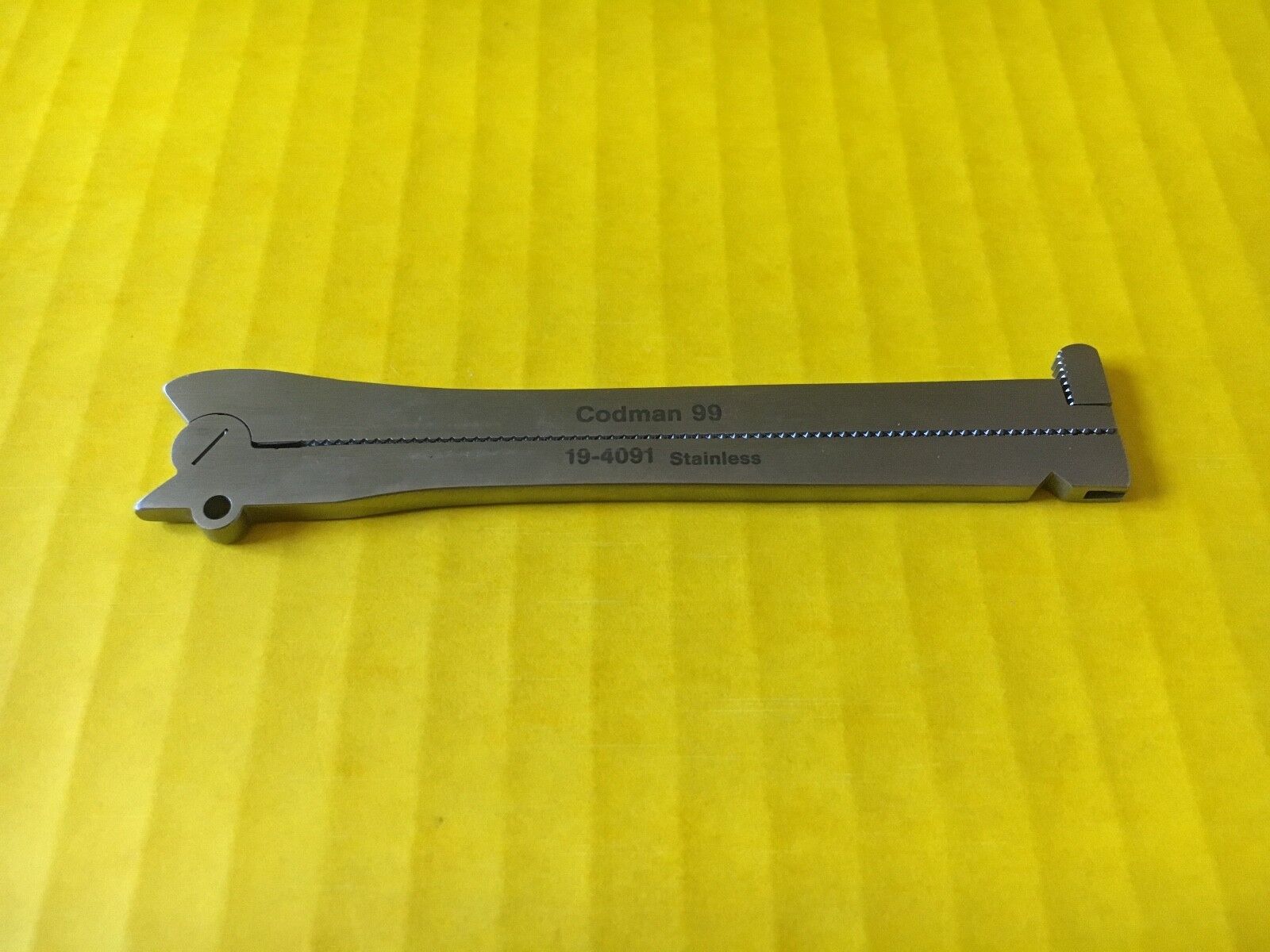 Codman Surgical De Martel-Wolfson Intestinal Clamp REF: 19-4091