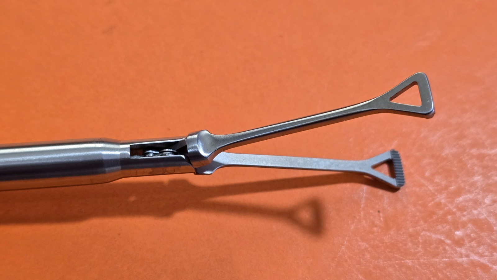 V. Mueller F285.50 Endolap Babcock Forceps 10mm x 36cm Ratchet Handle