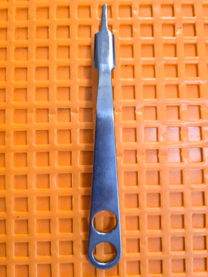 JARIT 225-452 Surgical Orthopedic Hohmann Retractor 9.25" (18mm)