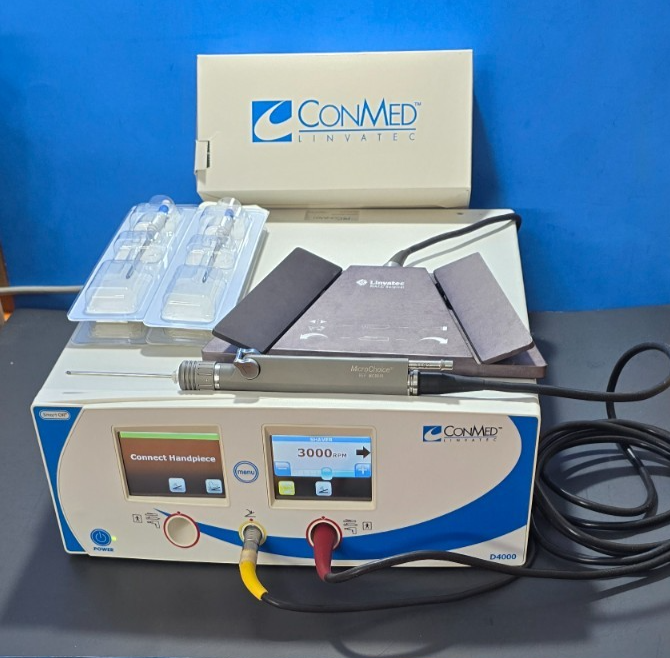 CONMED Linvatec D4000 Driver With MC9840 Handpiece & Foot Switch.