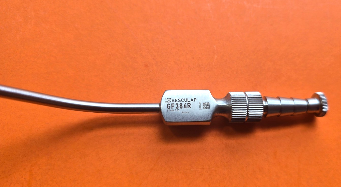 Aesculap  GF 384R Surgical Fergusson Frazier Suction Tube, Angled 4mm
