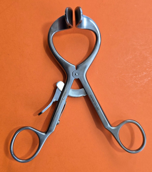 V. Mueller MO120 Surgical Dental Molt Mouth Gag 5.5" with Ratchet