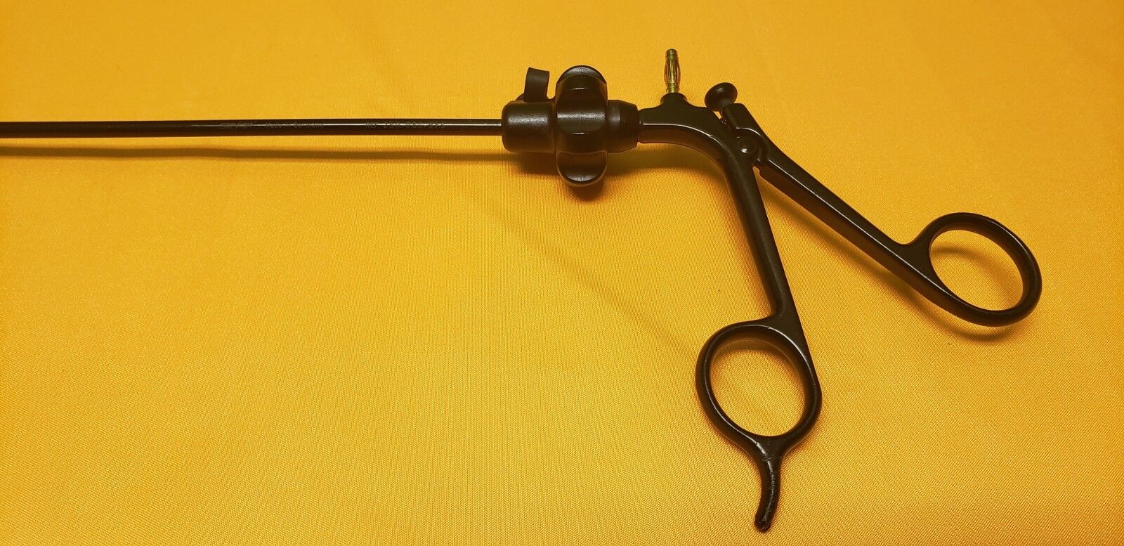 Stryker Laparoscopic 5mm x 45cm Monopolar Operating Scissors REF: 250-080-595