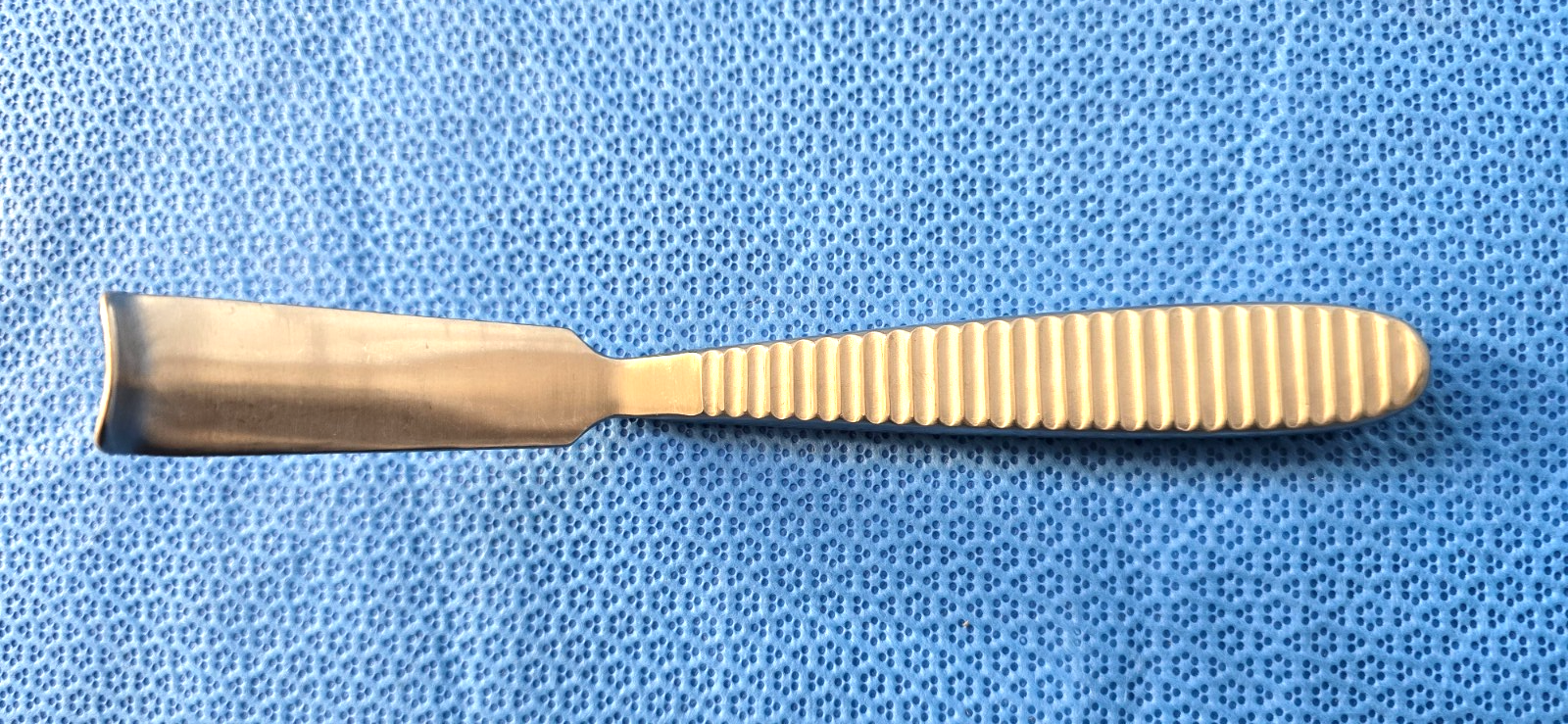 Symmetry Surgical Cloward Blade Retractor 20mm Wide Blade, 70mm Handle,