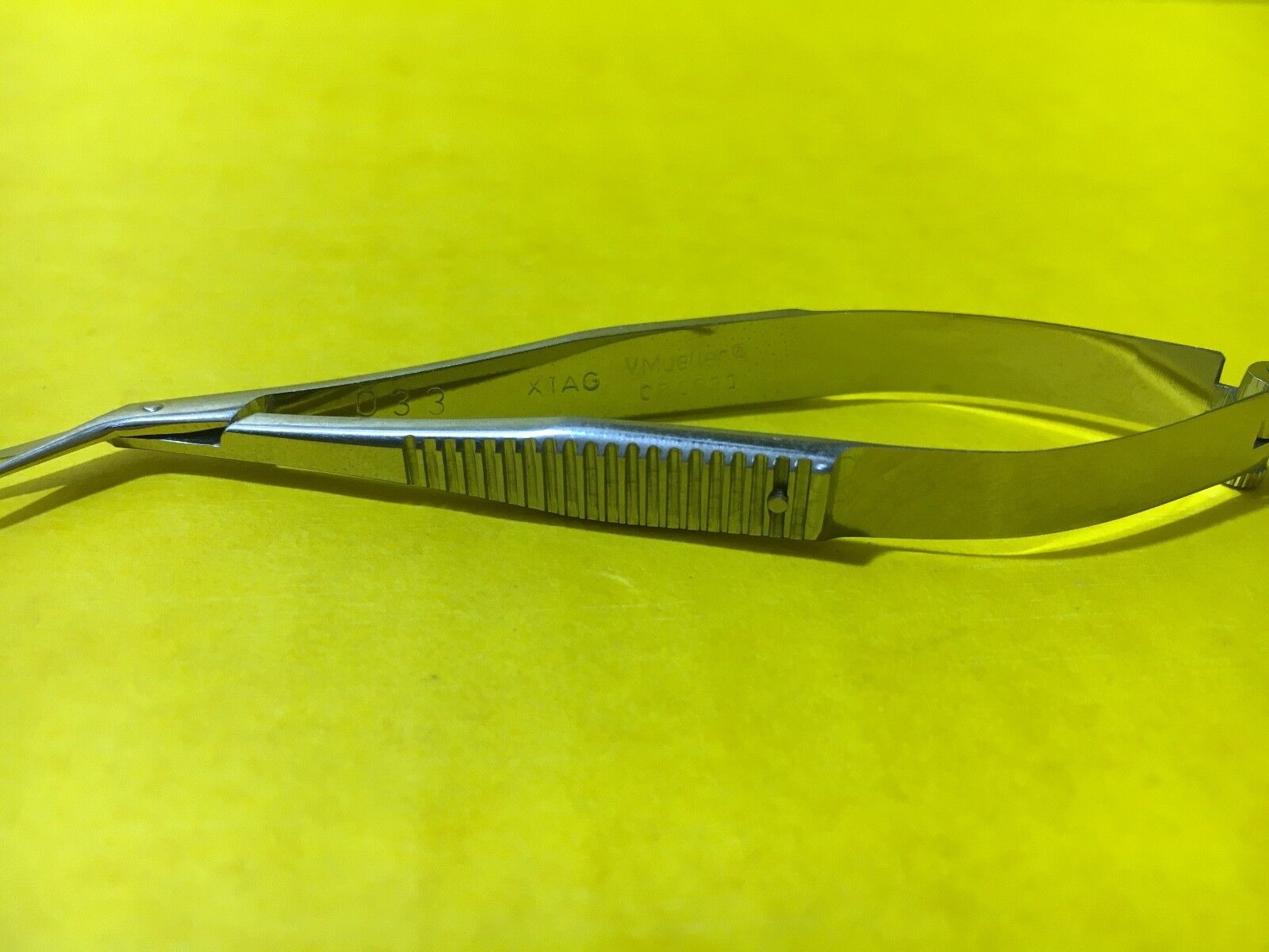 V. Mueller Castroviejo Corneal Scissors, Angled, Blunt, 3.5" REF: OP5590