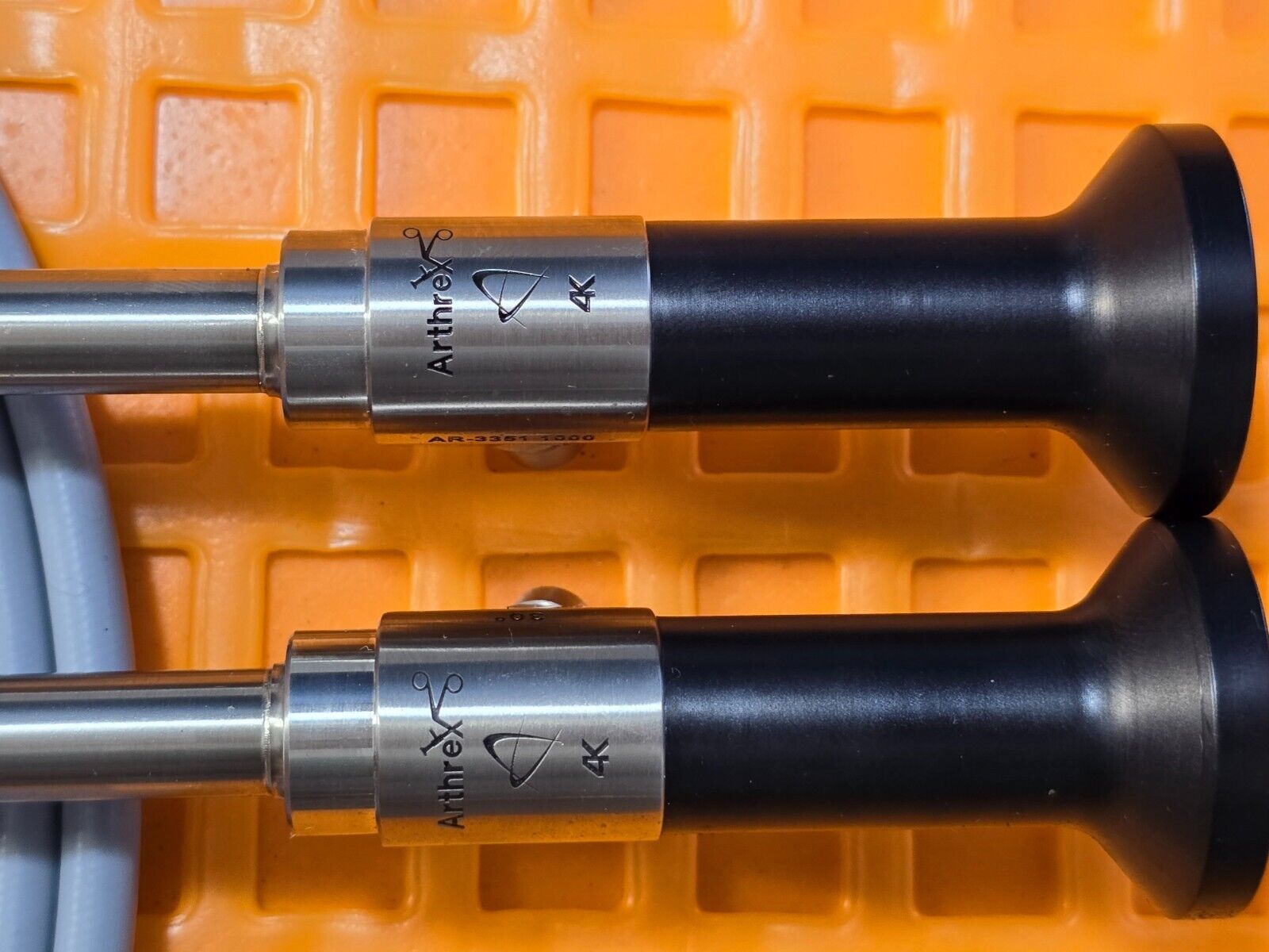 Arthrex Synergy 4K Telescope 10mmx30* & 10mmx0* W- Storz 495ND Fiber Optic Cable