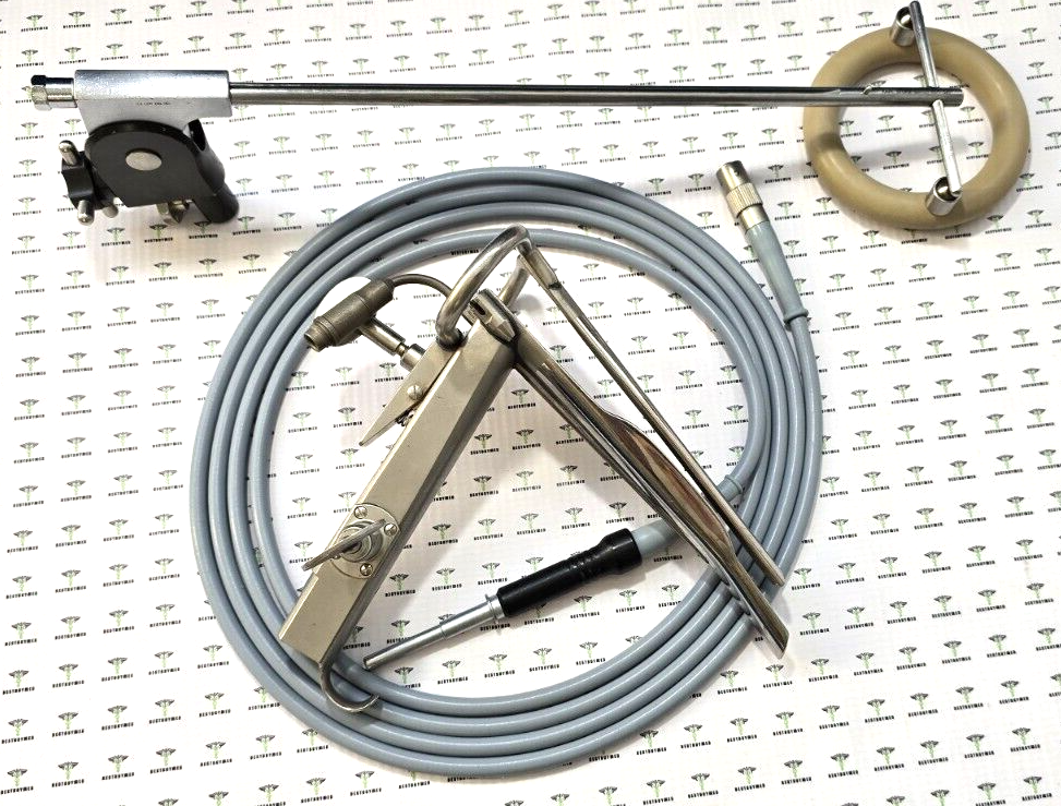 Karl Storz 8588 B Operating Laryngoscope with Laryngoscope Holder & 495ND Cable