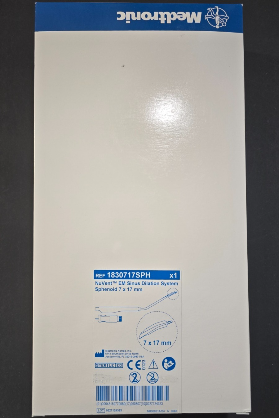 One Medtronic 18307 Dilator System 7 x 17mm