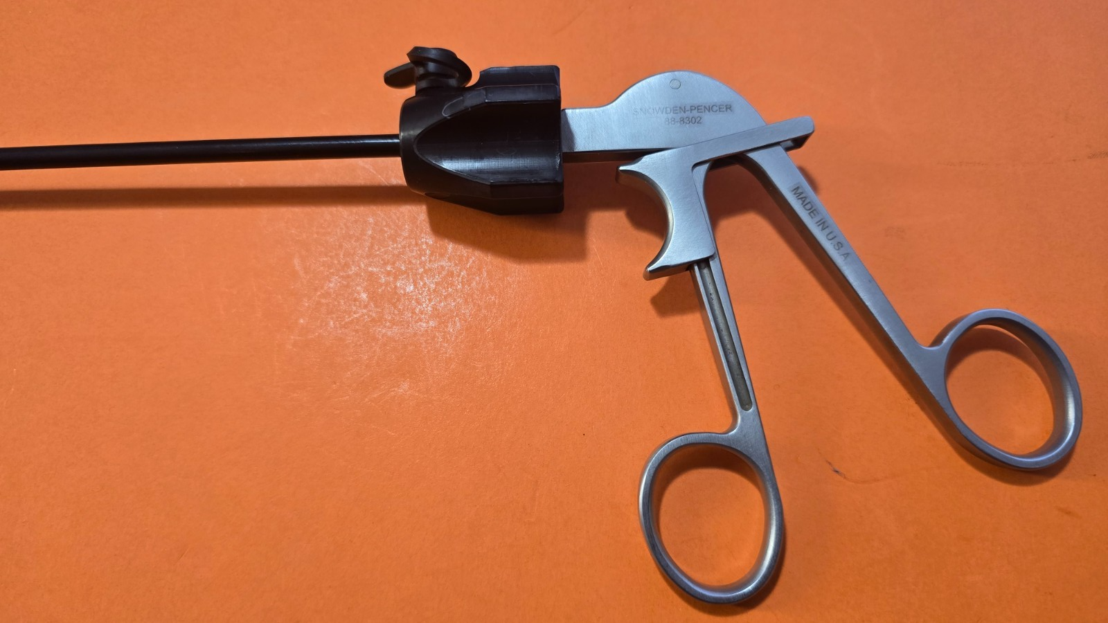 Snowden-Pencer 88-8302 Atraumatic Grasping Forceps 5mmx37cm Double Action