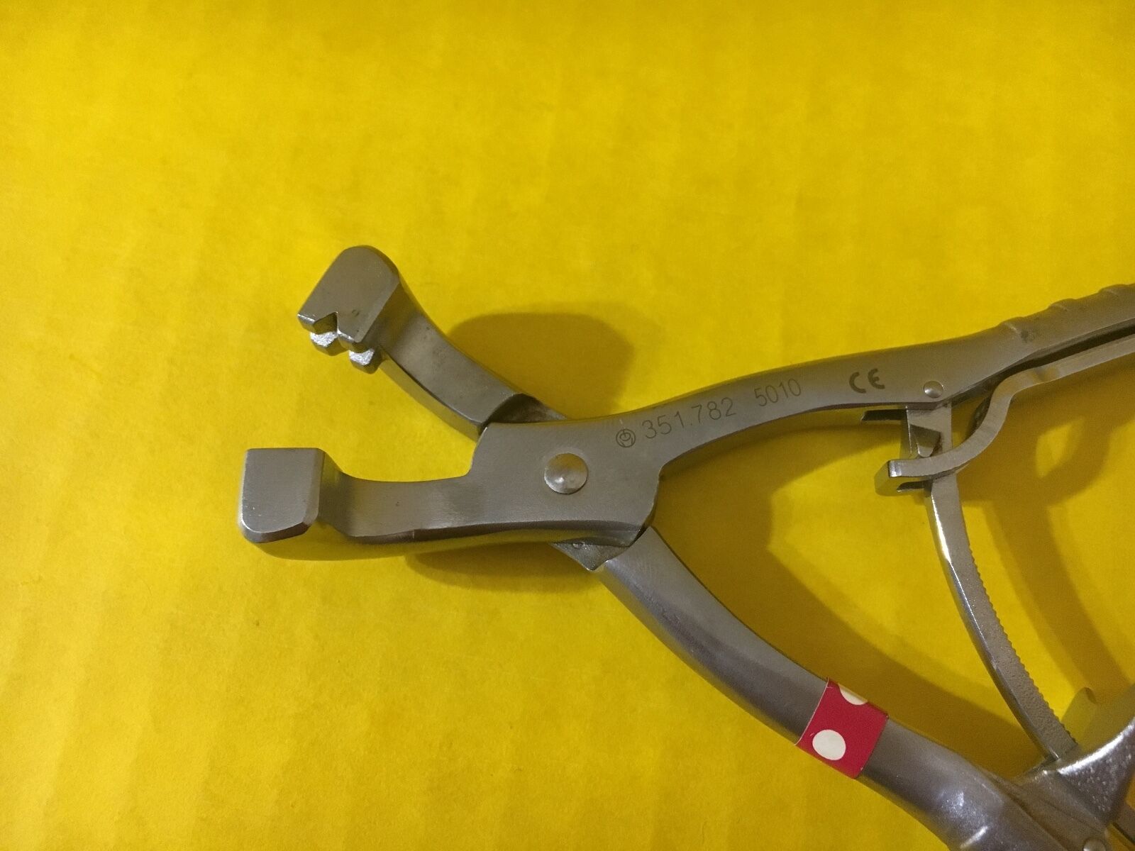 Synthes Surgical Holding Forceps REF: 351.782