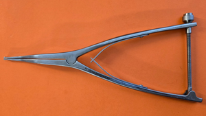 Zimmer Orthopedic Vertebral Curved Offset Spreader 11.5"