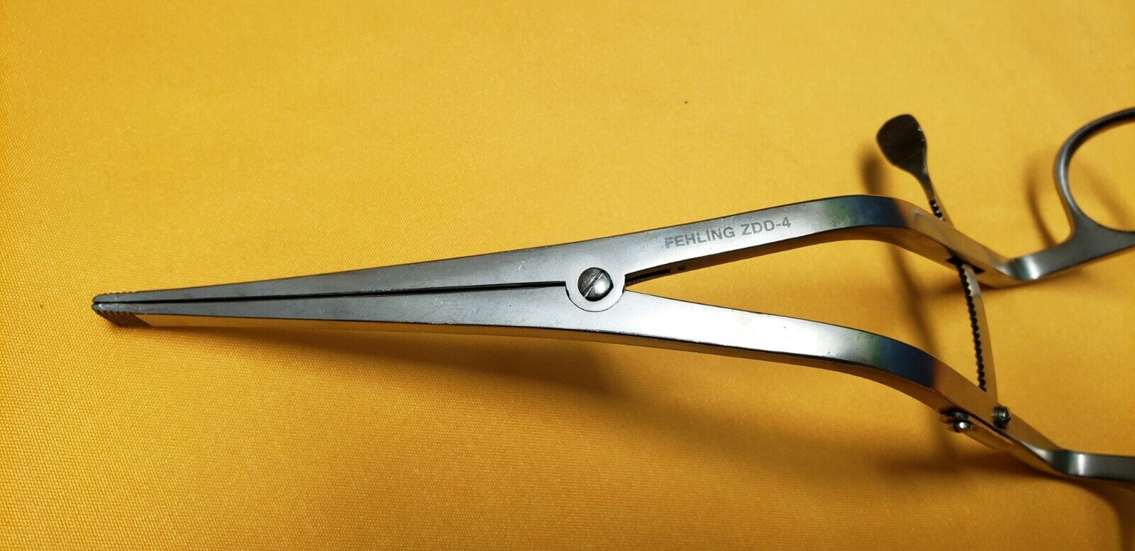 FEHLING ZDD-4 Surgical Spinal Retractor 110mm Angled Shanks with Ratchet Handle