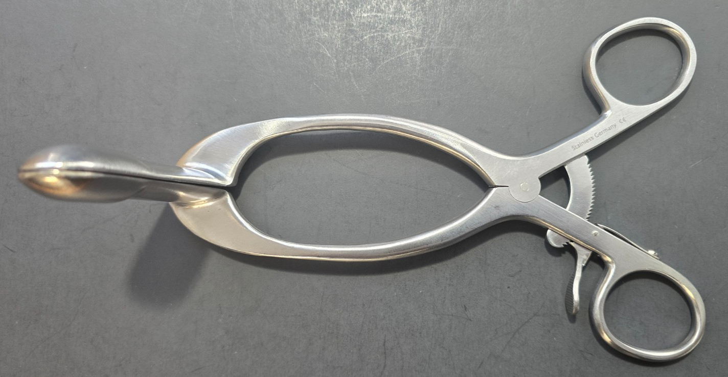Miltex Premium 28-6 Surgical Barr Anal Retractor 6 3/4" with Ratchet